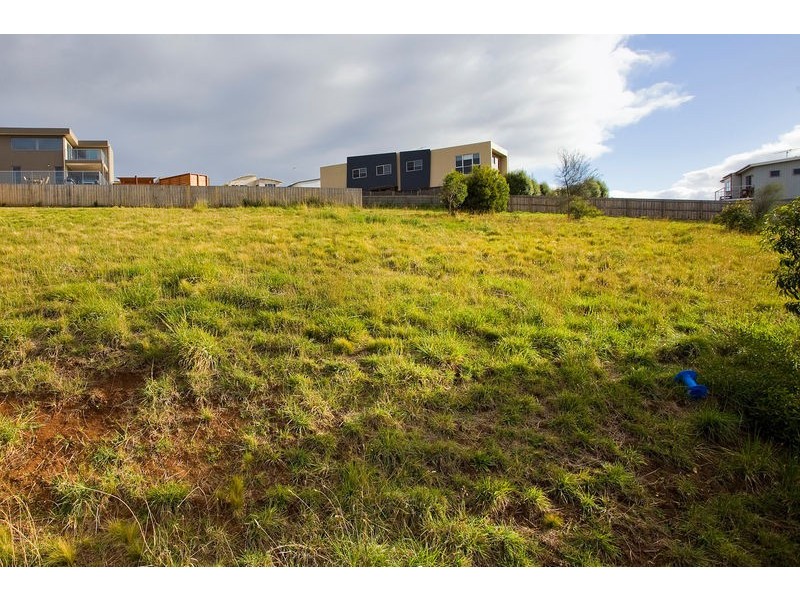 63 Spring Valley Drive, Torquay VIC 3228