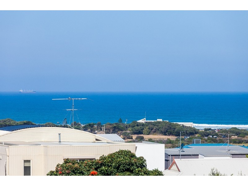 13 Manna Gum Drive, Torquay VIC 3228