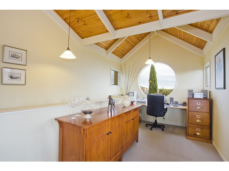 11 Norfolk Boulevard, Torquay VIC 3228