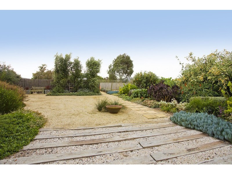 11 Norfolk Boulevard, Torquay VIC 3228