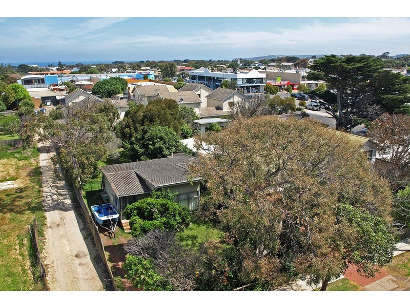 1 Zeally Bay Road, Torquay VIC 3228