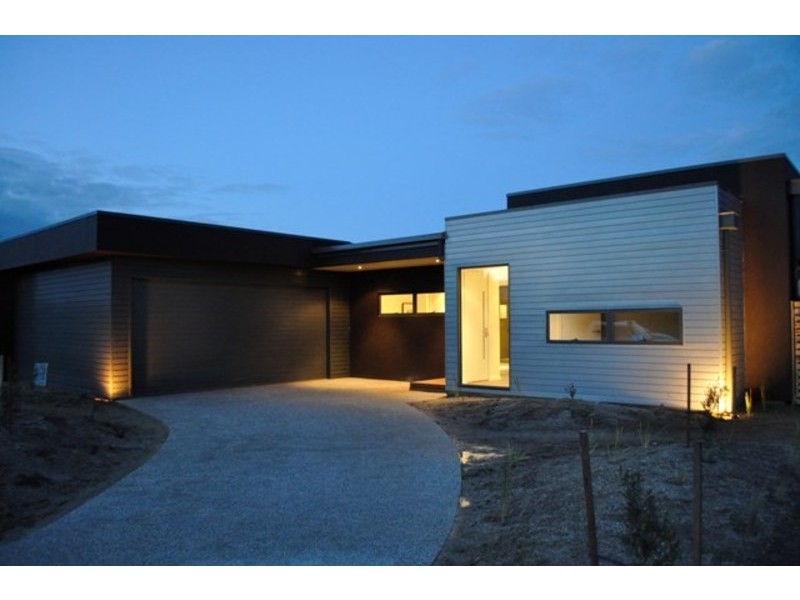 21 Ballyliffen Crescent, Torquay VIC 3228