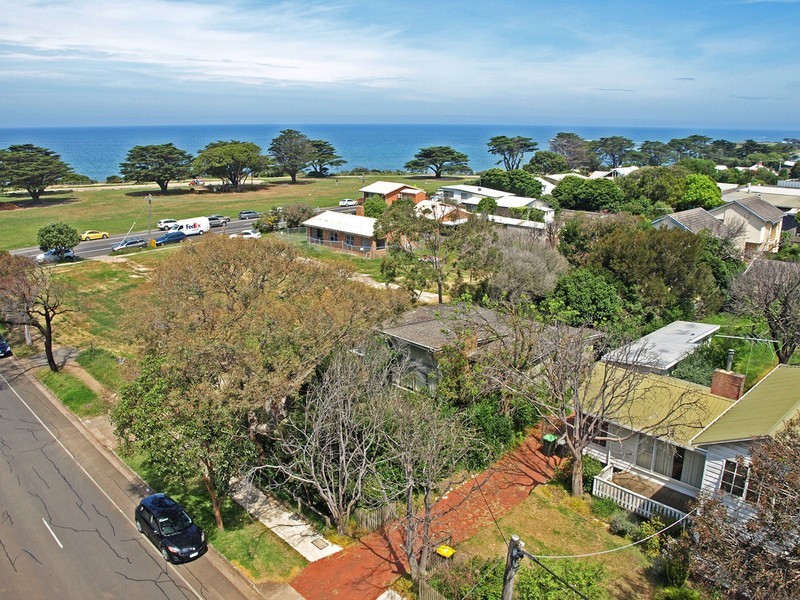 1  Zeally Bay Road, Torquay VIC 3228