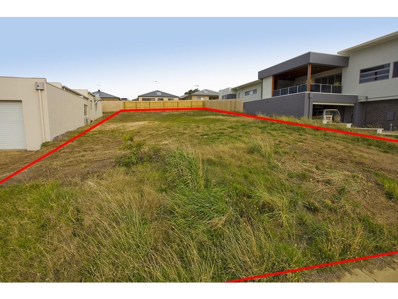 77 Ocean View Crescent, Torquay VIC 3228