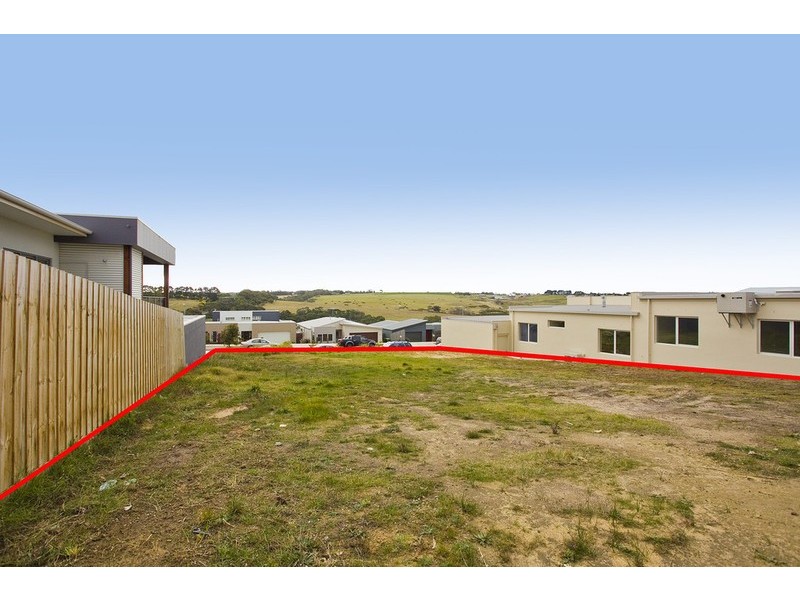 77 Ocean View Crescent, Torquay VIC 3228