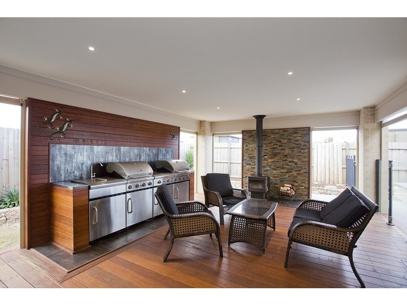 21 Bass Drive, Torquay VIC 3228