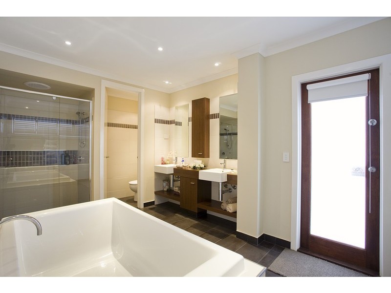 21 Bass Drive, Torquay VIC 3228