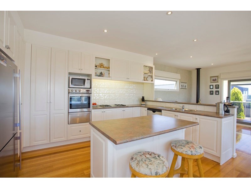 6 Parkview Court, Torquay VIC 3228