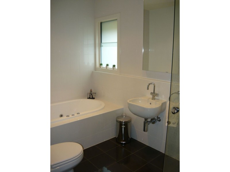 4/11-13 Darian Road, Torquay VIC 3228
