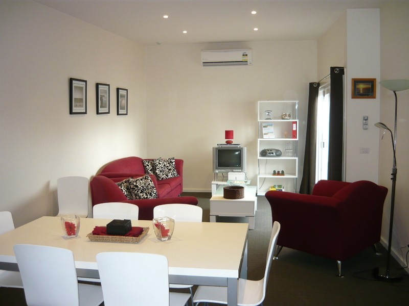 4/11-13 Darian Road, Torquay VIC 3228