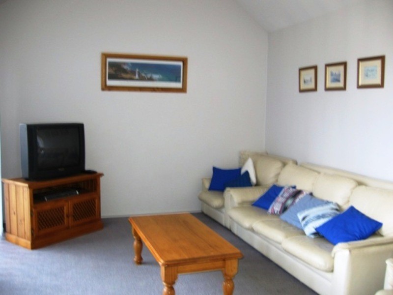 1/30 Prestwick Avenue, Jan Juc VIC 3228