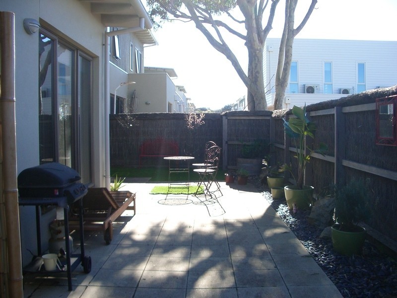 2H Riverside Drive, Torquay VIC 3228