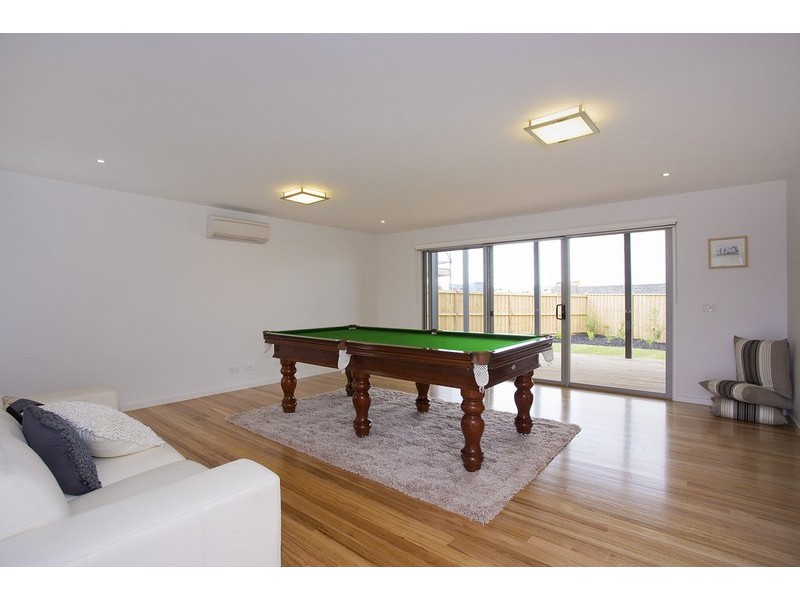 25 Longshore Street, Torquay VIC 3228