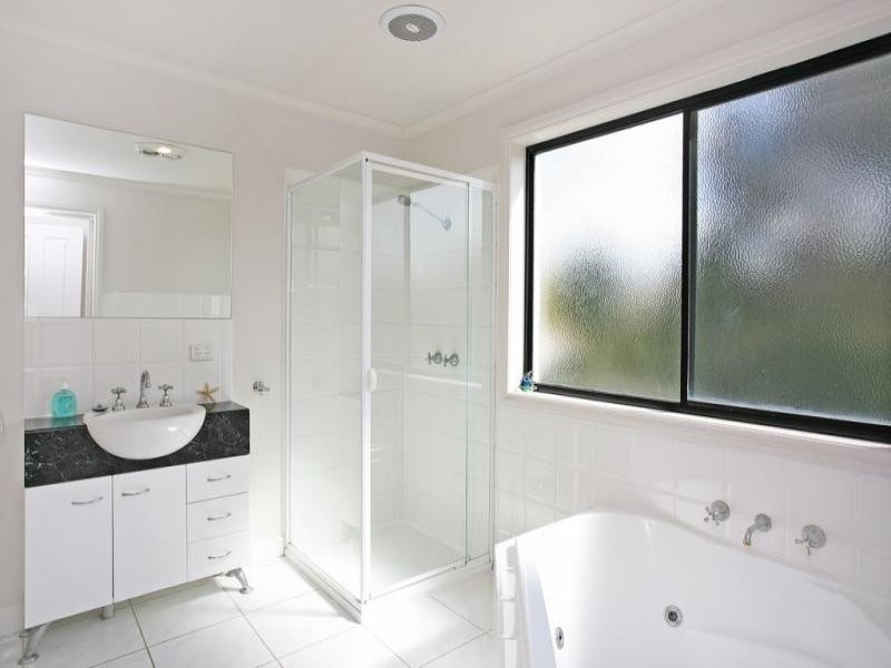 18 Manna Gum Drive, Torquay VIC 3228