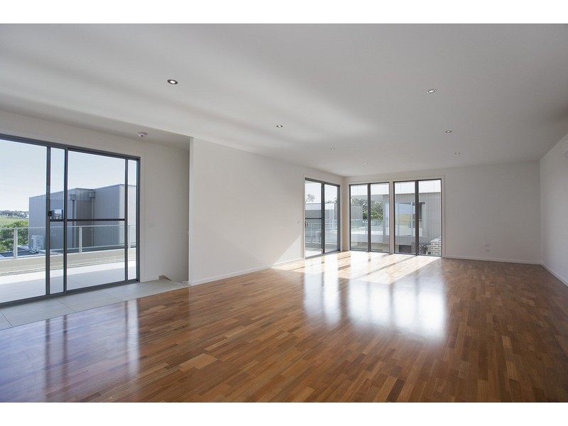 3/20-22 Surf Coast Highway, Torquay VIC 3228