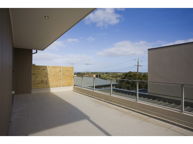 3/20-22 Surf Coast Highway, Torquay VIC 3228
