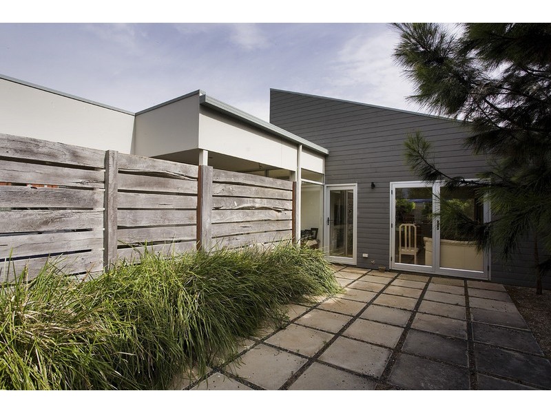 40 Loch Lomond Crescent, Torquay VIC 3228