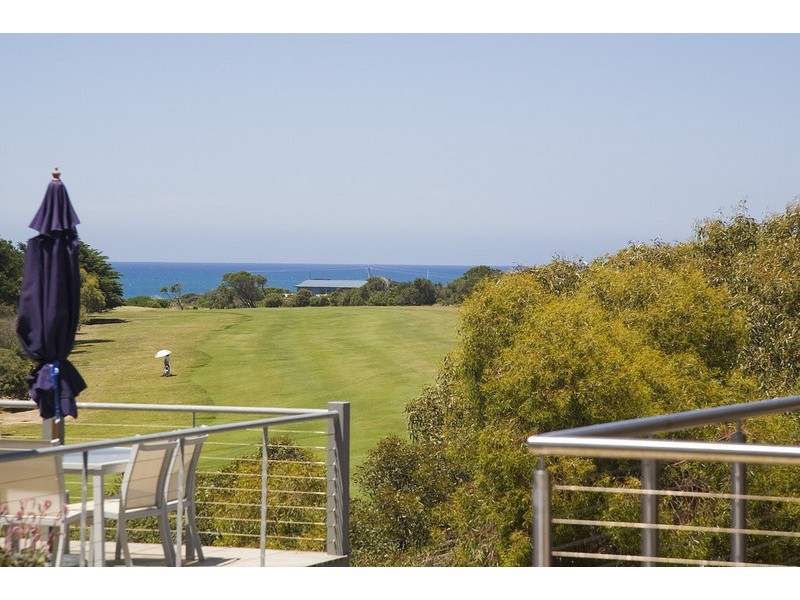2/3 Hoylake Avenue, Jan Juc VIC 3228
