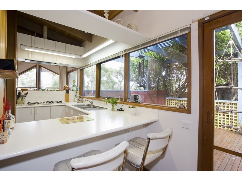 26 Alleyne Avenue, Torquay VIC 3228