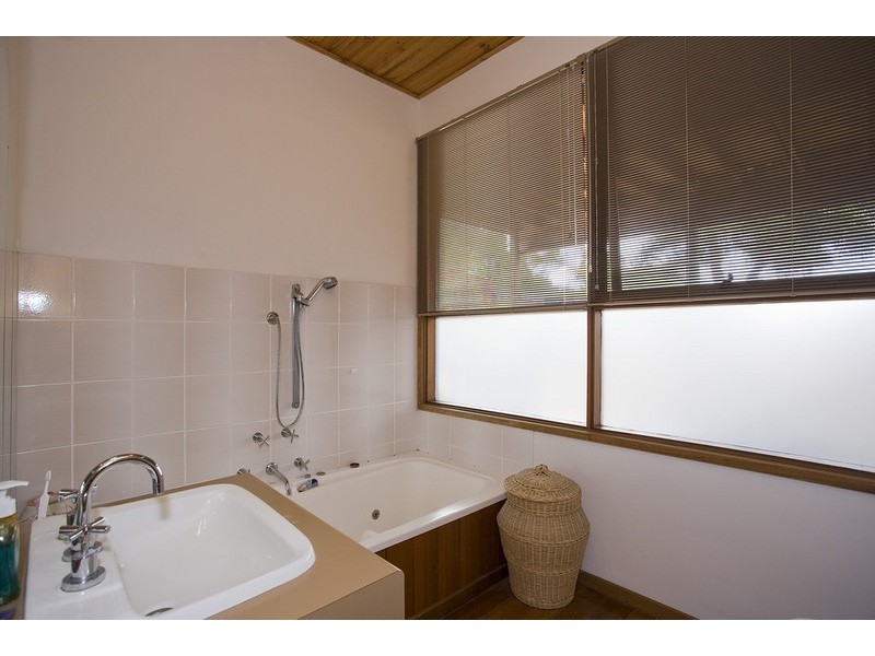 26 Alleyne Avenue, Torquay VIC 3228