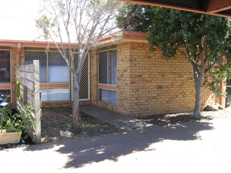 3/8 Surf Coast Highway, Torquay VIC 3228