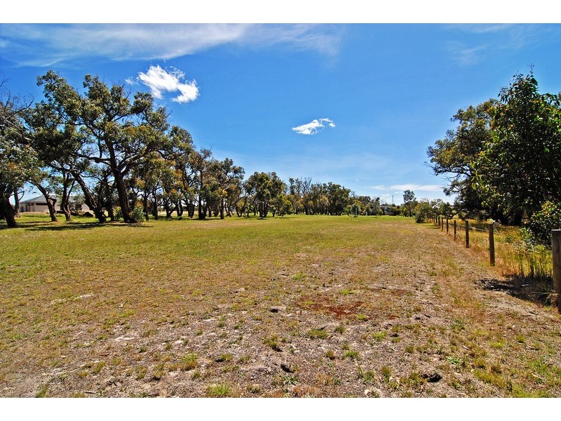 1 Sheoak Court, Torquay VIC 3228