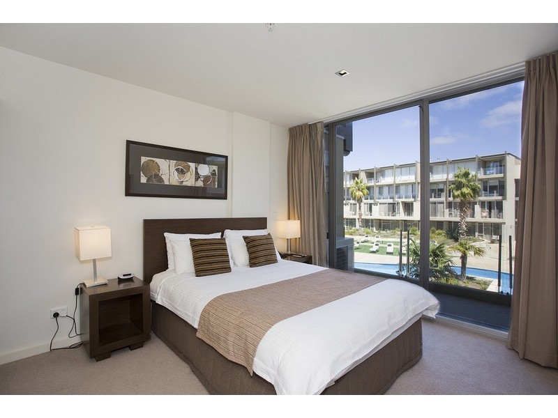 282-284/100 The Esplanade, Torquay VIC 3228