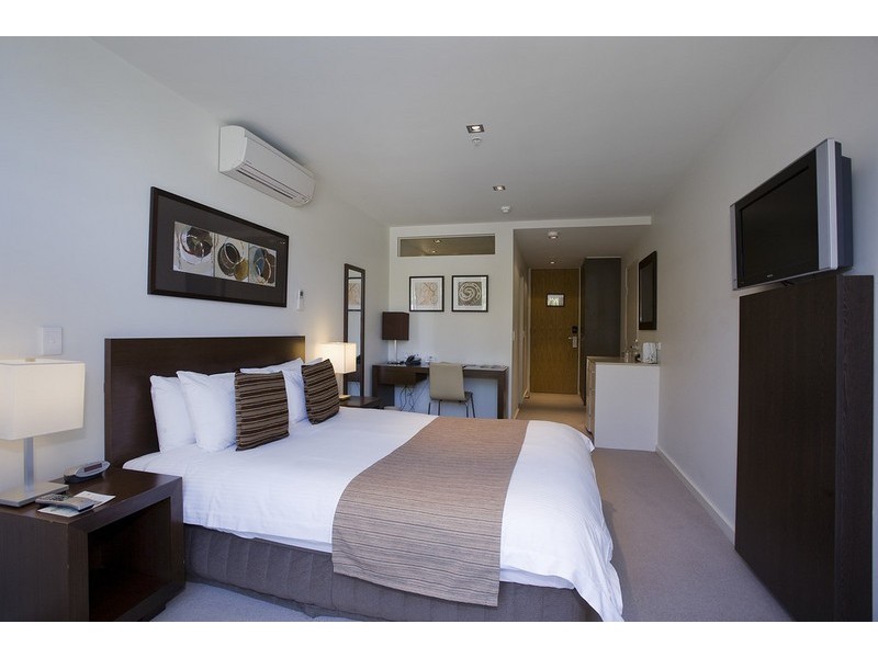 282-284/100 The Esplanade, Torquay VIC 3228