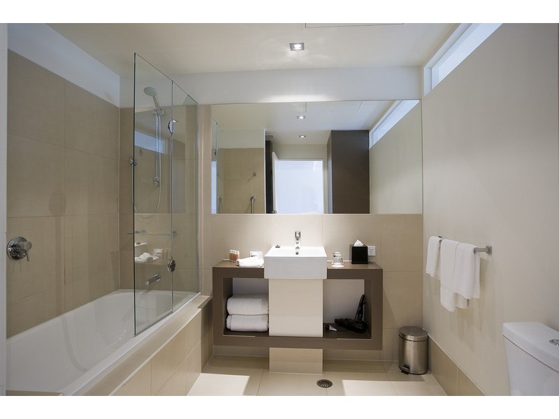 282-284/100 The Esplanade, Torquay VIC 3228