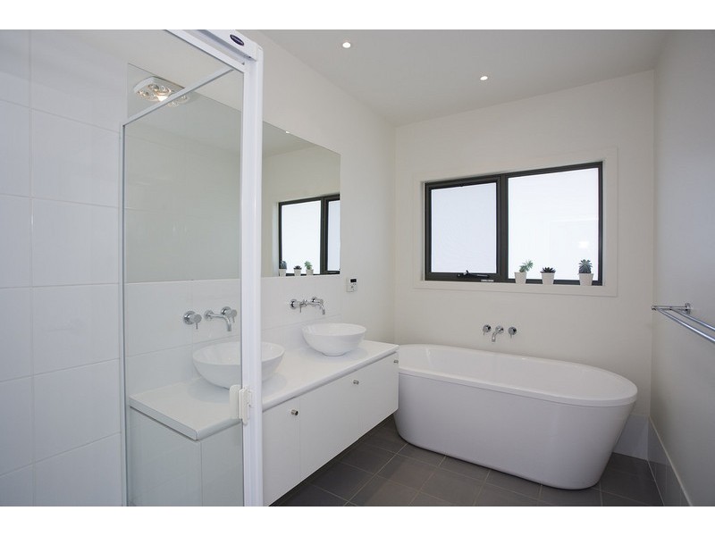 14 Rosedale Drive, Torquay VIC 3228