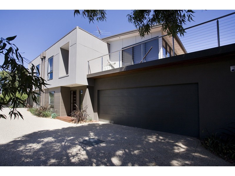 2/45 Boston Road, Torquay VIC 3228