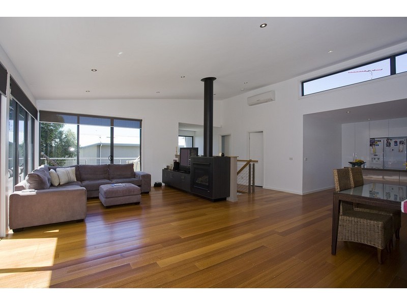 2/45 Boston Road, Torquay VIC 3228