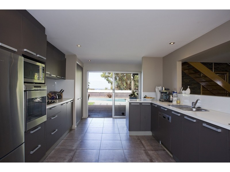 240 Great Ocean Road, Torquay VIC 3228