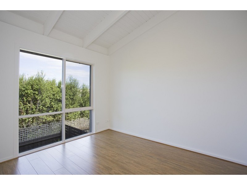 2/153 The  Esplanade, Torquay VIC 3228