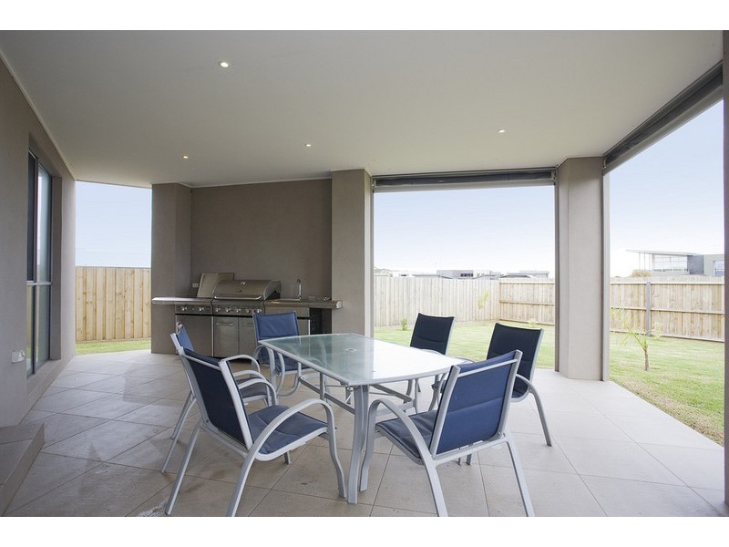 22 Bass Drive, Torquay VIC 3228