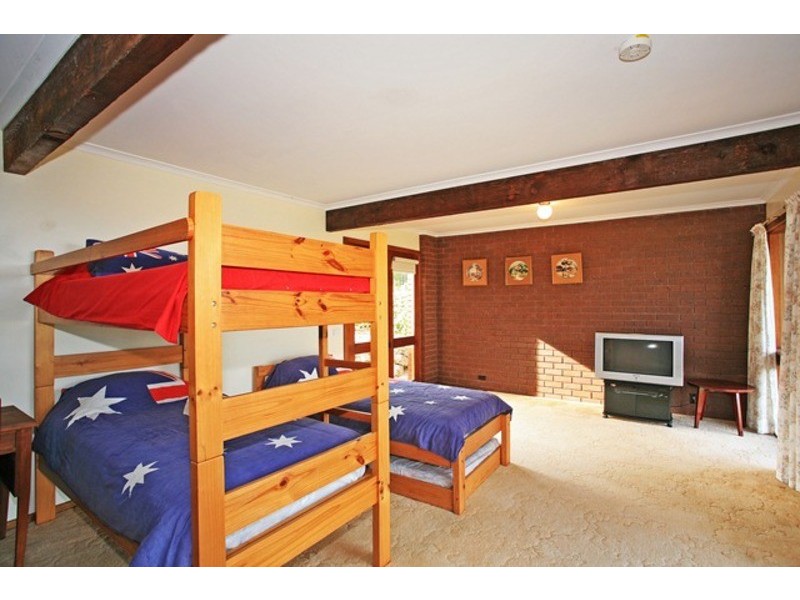 12 Ridge Road, Fairhaven VIC 3231