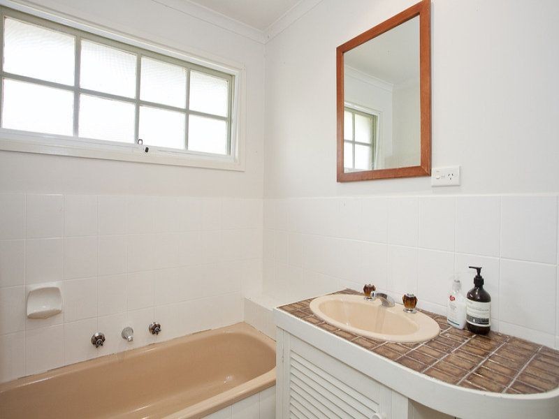 1B Sixth Avenue, Anglesea VIC 3230