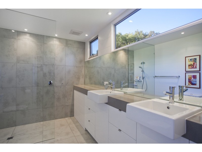 12B Bambra Road, Aireys Inlet VIC 3231