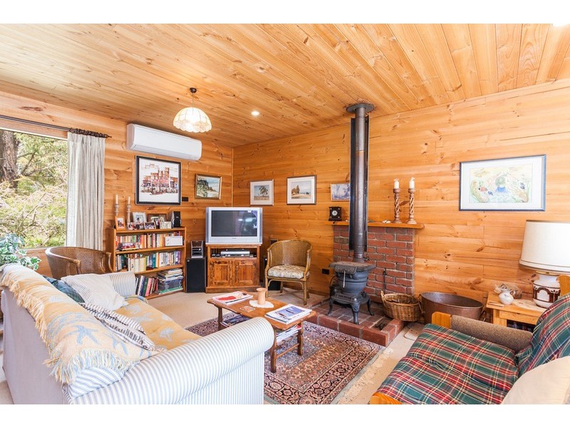 4 Taroona Road, Aireys Inlet VIC 3231