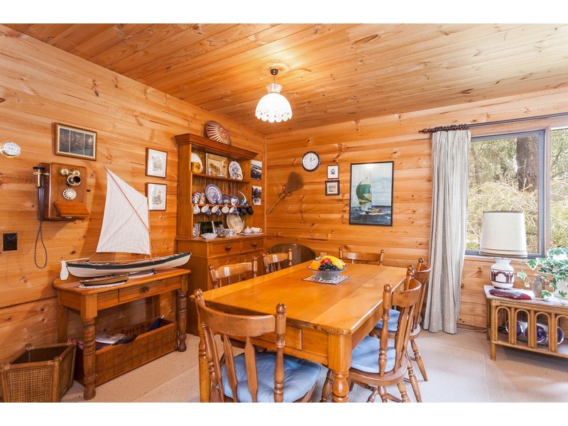 4 Taroona Road, Aireys Inlet VIC 3231