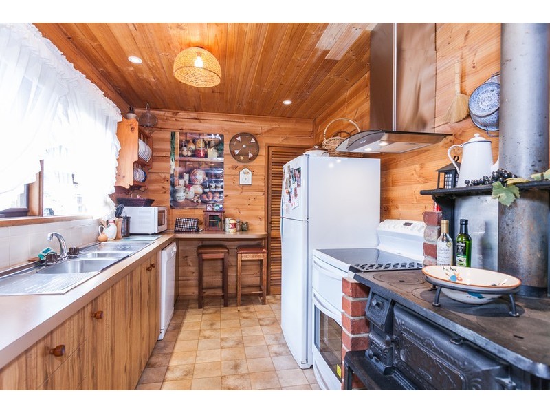 4 Taroona Road, Aireys Inlet VIC 3231