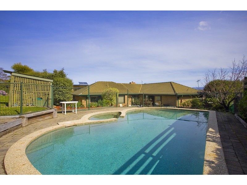 12 Brent Avenue, Aireys Inlet VIC 3231