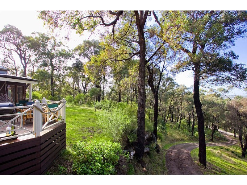 90  Bimbadeen Drive, Fairhaven VIC 3231