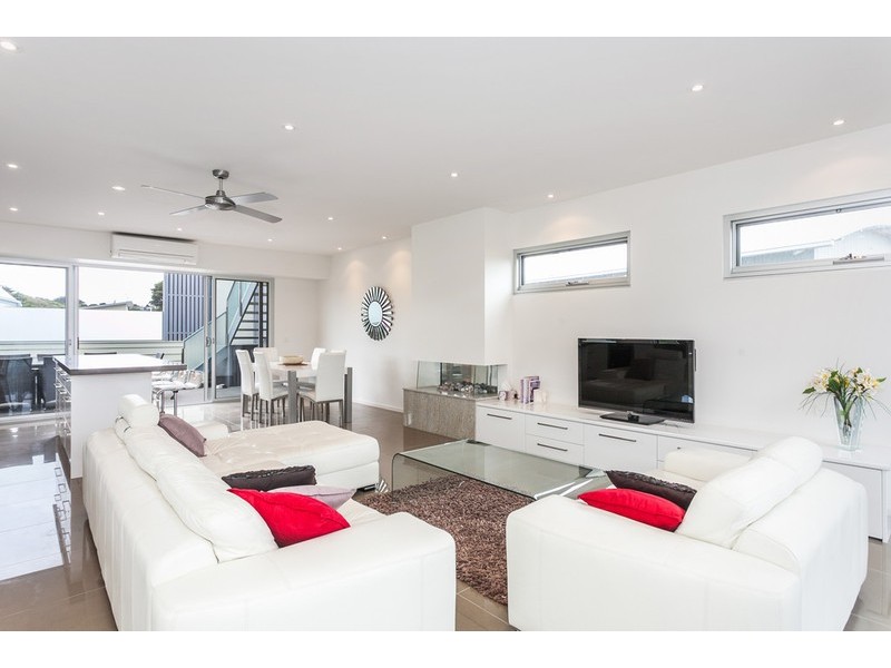 8 River Reserve Road, Aireys Inlet VIC 3231