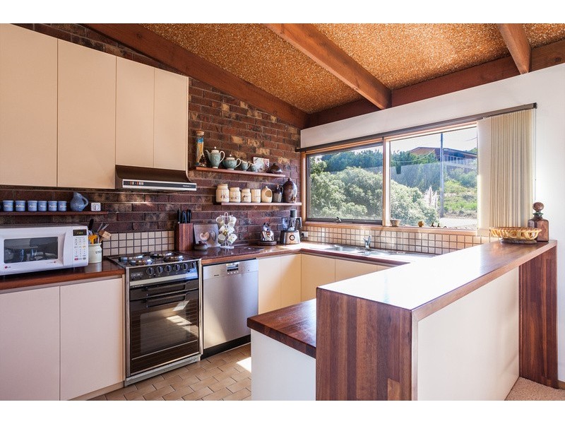 42 Lialeeta Road, Fairhaven VIC 3231