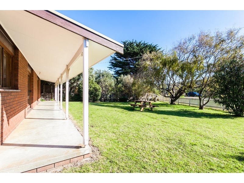 16 River Road, Aireys Inlet VIC 3231
