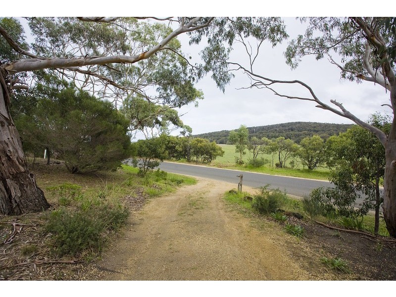 76 Bambra Road, Aireys Inlet VIC 3231