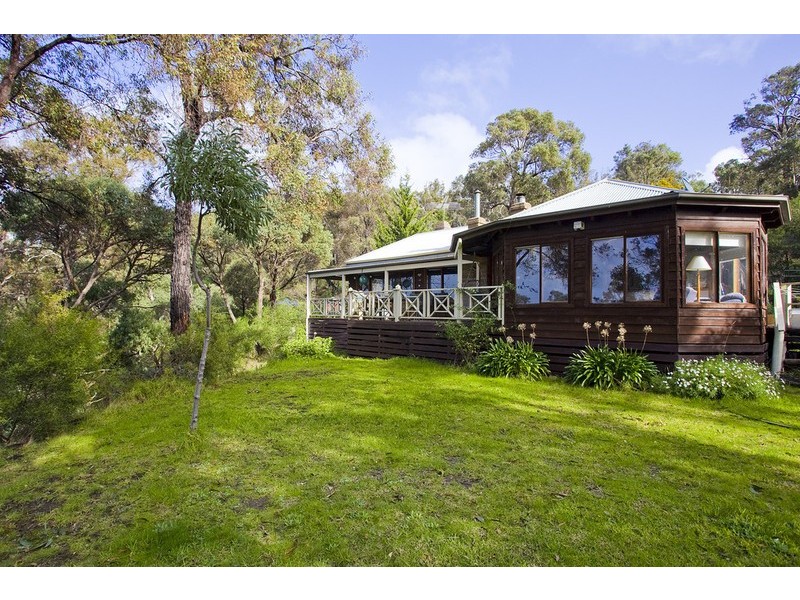 90 Bimbadeen Drive, Fairhaven VIC 3231