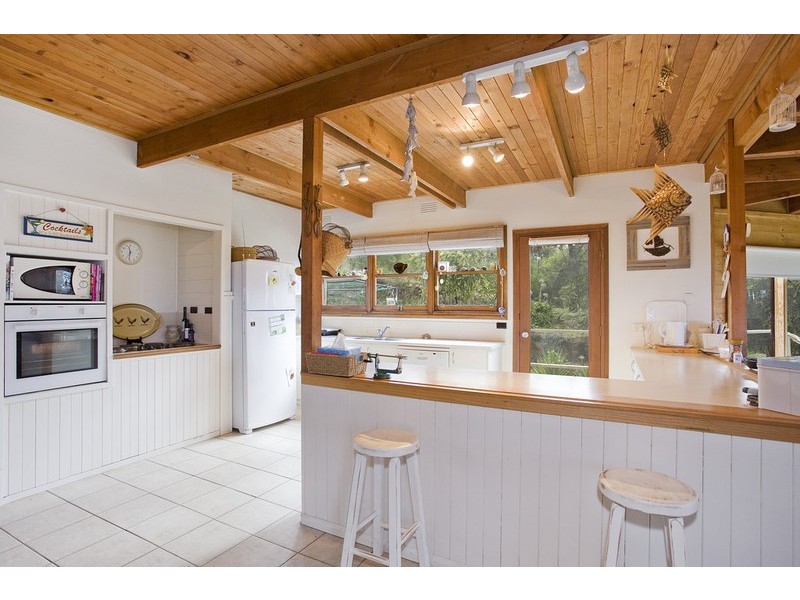 90 Bimbadeen Drive, Fairhaven VIC 3231