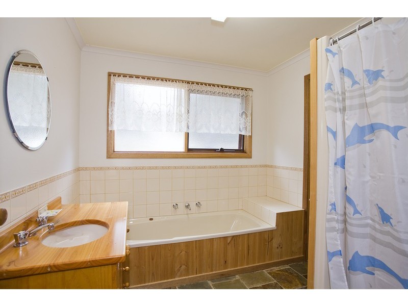 25 Yarringa Road, Fairhaven VIC 3231